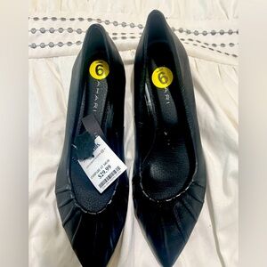 Black Women's Shoes tahari